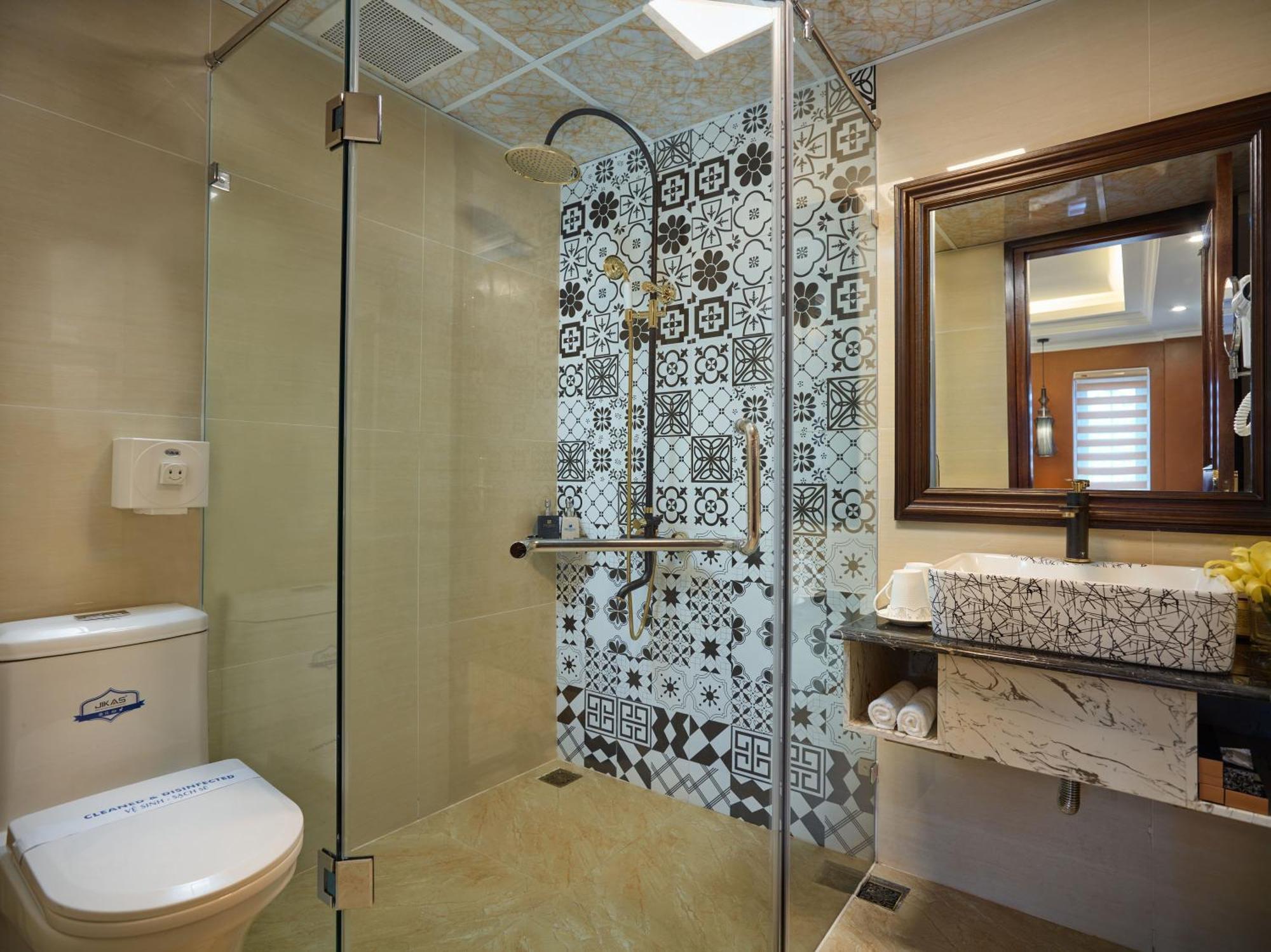 Deluxe Family Connecting Room