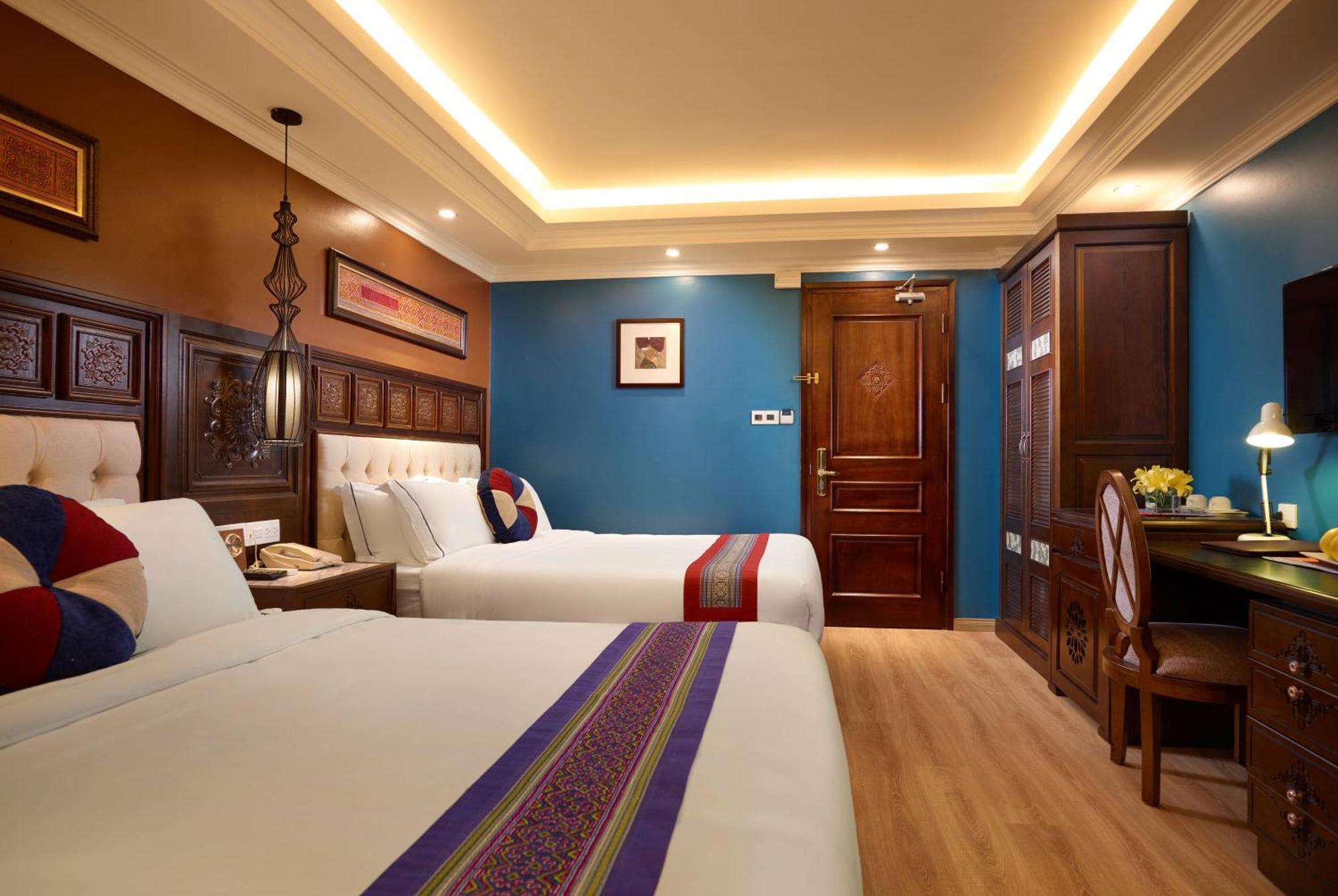 Deluxe Family Room